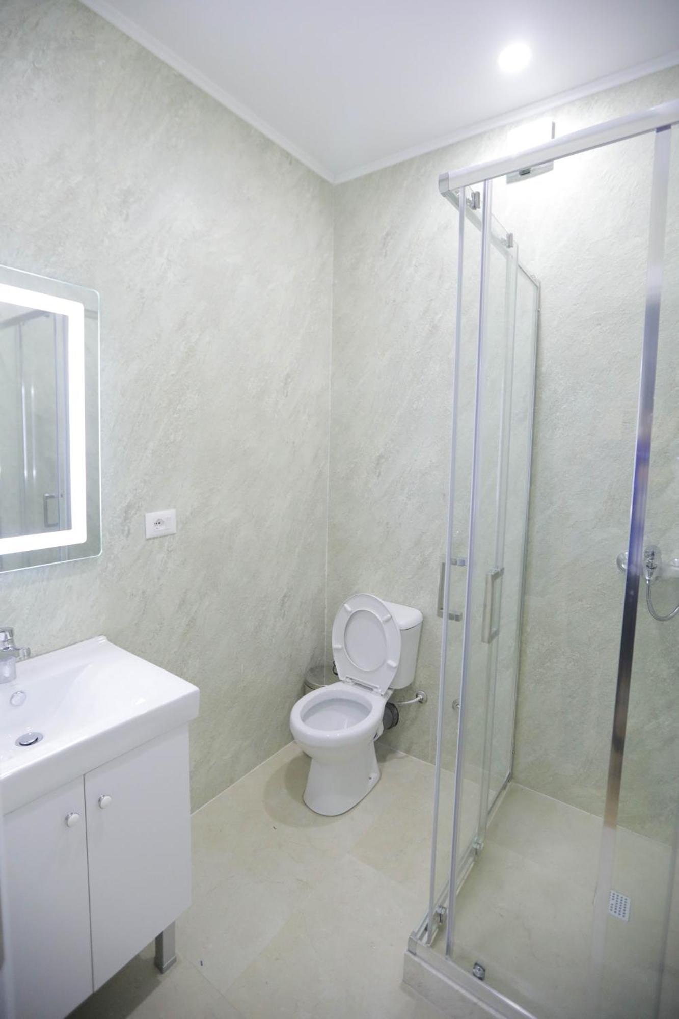 Apartment Arlis - Near North And South Terminal