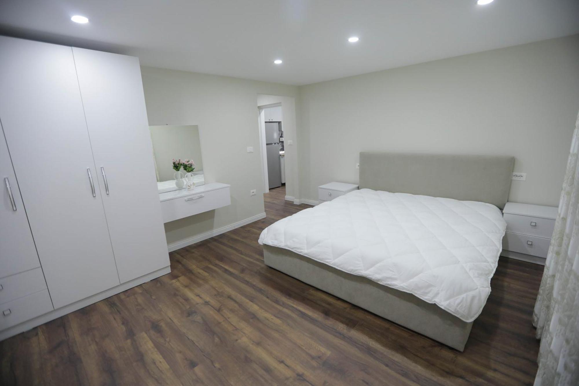 Arlis - Near North And South Terminal Apartment Tirana