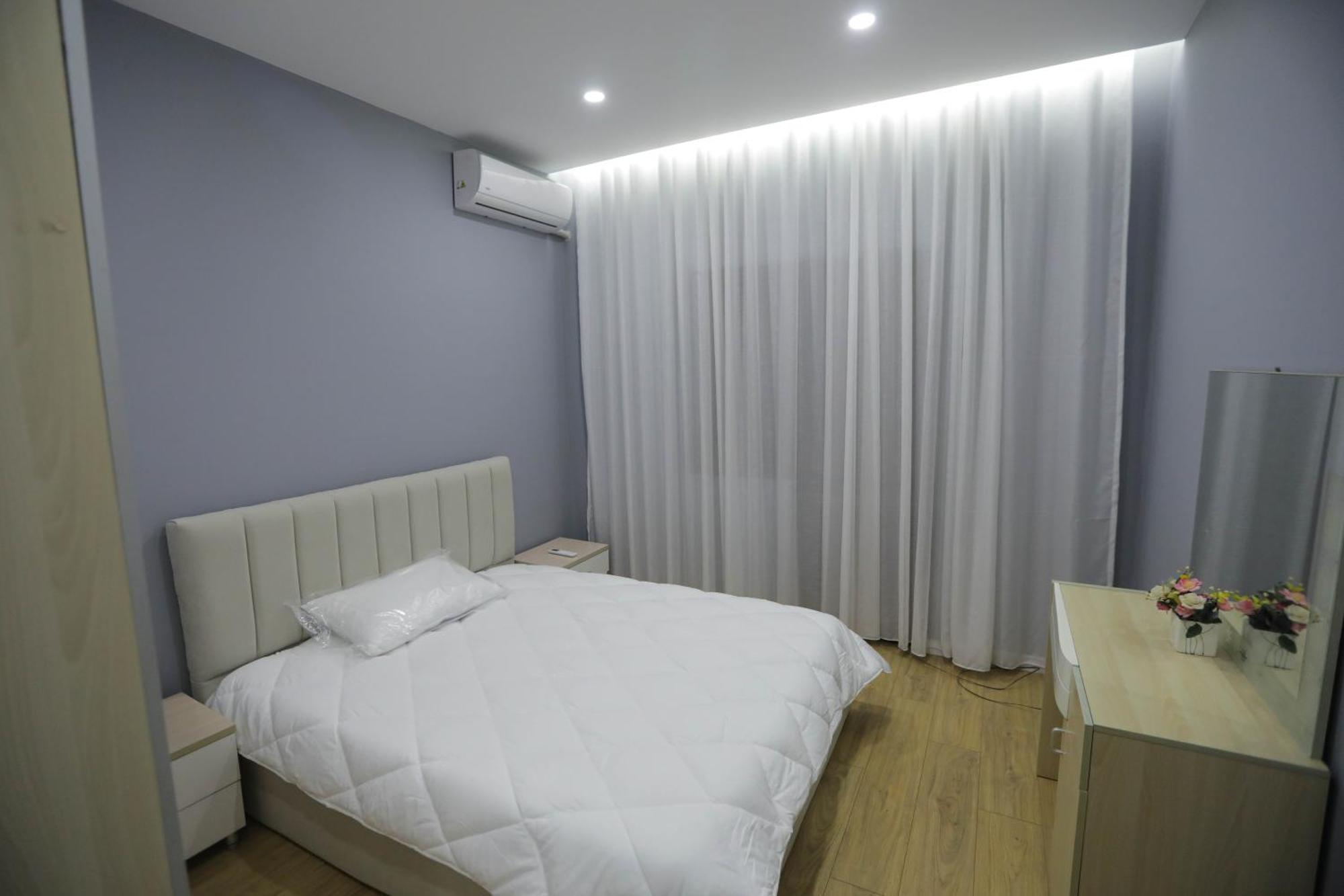 Arlis - Near North And South Terminal Apartment *